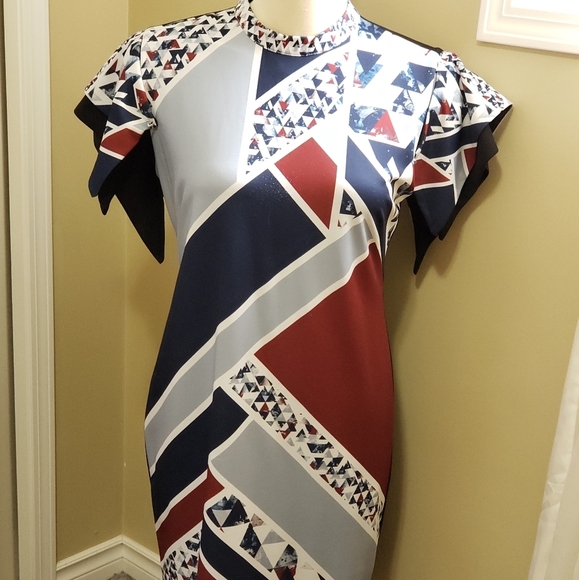 Dress - Picture 4 of 5